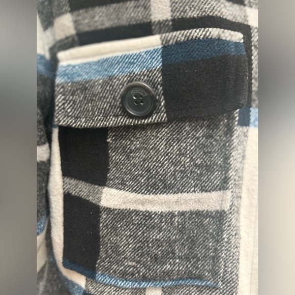 HURLEY WOMENS BLACK & BLUE PLAID SHERPA LINED  PLAID CROPPED JACKET SHACKET SZ L - Picture 5 of 10